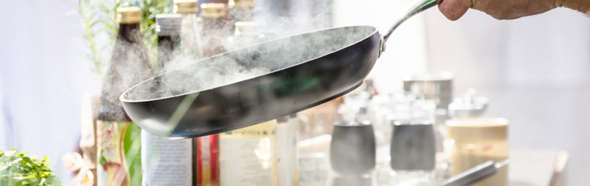 Emissions of PFAS from fluoropolymer-coated cookware: Analytical advances and findings